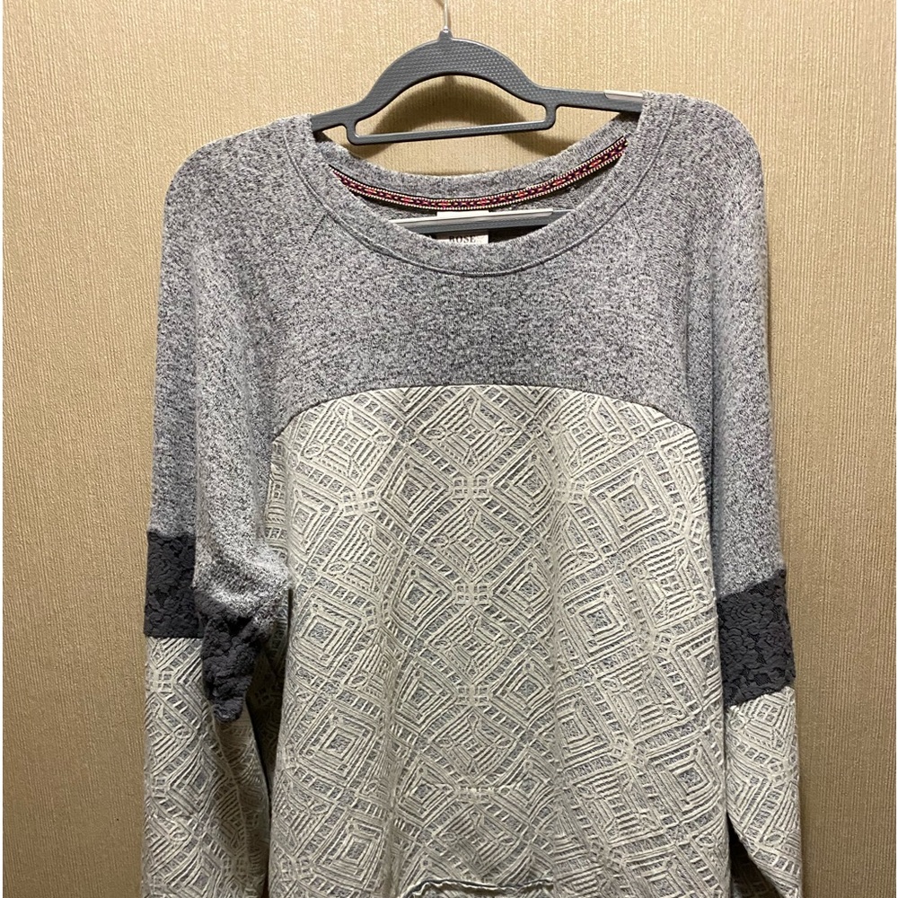 Bundling two Knox Rose sweaters. Size XXL  NWOT.